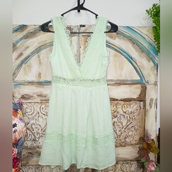 EVENING AWAY DRESS - Picture 1 of 4